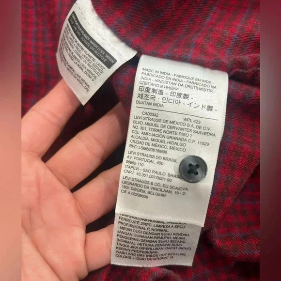 Levi’s Plus Size Levi's Women's Utility Shirt Red Plaid Cropped  Size 3X - Picture 7 of 9